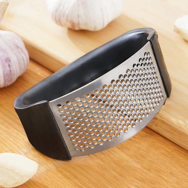 Ergonomic Garlic Rocker – Stainless Steel Hand Press for Garlic &amp; Ginger